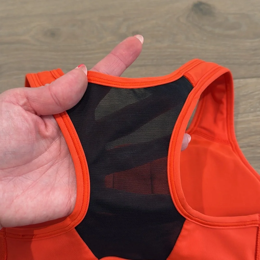 NIKE Chile Red Dri-Fit Swoosh Zip Front Sports Bra Medium Support Active Size XS